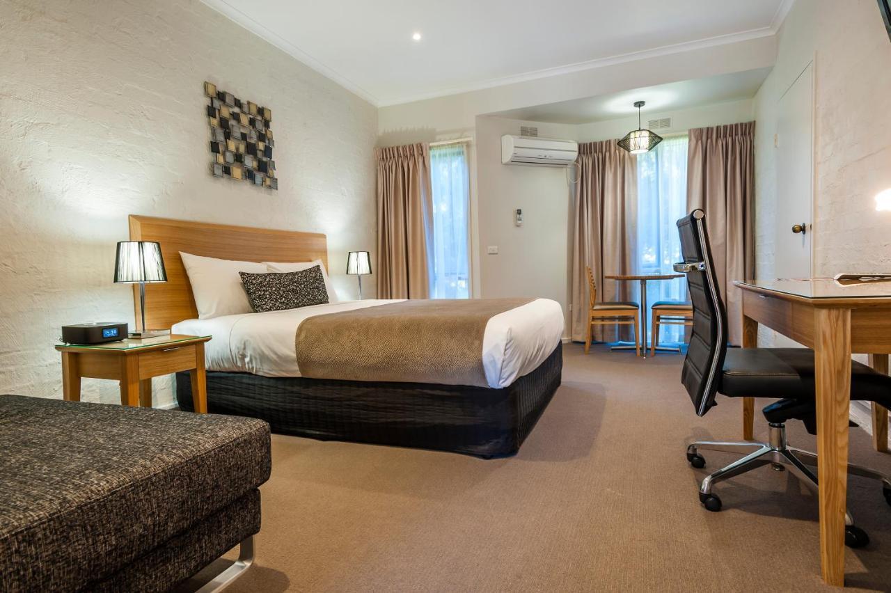 Comfort Inn Coach & Bushmans Seymour Bagian luar foto